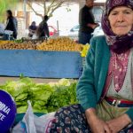 “KADINA-ŞİDDETE-SON”-DİYEREK-MOR-BALON-DAĞITTILAR…-(6)