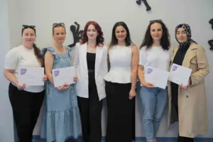 aliagada-anneler-icin-destekleyici-program-basariyla-tamamlandi-5O12VI97.jpg