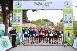 efeler-yolu-ultra-trailde-start-verildi-upper-tr-EDmT6uH1.jpg