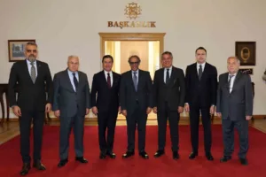 kuveyt-buyukelcisi-al-adwani-baskan-arasla-gorustu-Jz8StgB3.jpg
