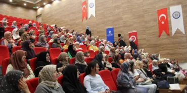 muglada-fitratin-korunmasi-ve-aile-konulu-konferans-gerceklestirildi-upper-tr-3JFNhZ9a.jpg