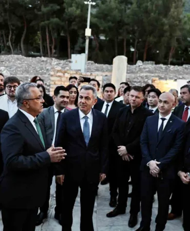 thynin-connect-to-turkiye-etkinligi-izmirde-buyuk-ilgi-gordu-BhtKPXhM.jpg