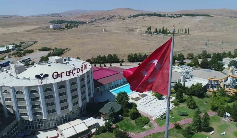 turkiyenin-ilk-5-yildizli-termal-oteline-tripadvisordan-uluslararasi-basari-odulu-upper-tr-exi9liqP.jpg