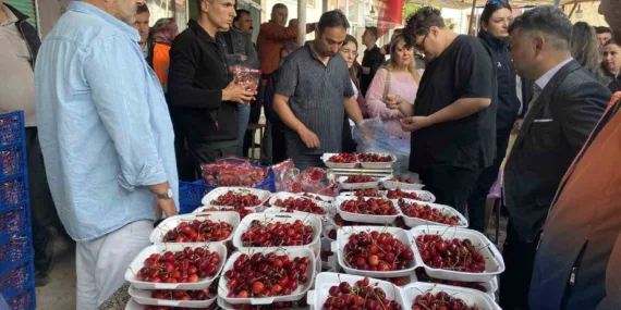 10-dakikada-2-bucuk-kilo-kiraz-yedi-altini-kazandi-yhY5ZGv9.jpg