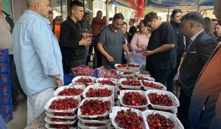 10-dakikada-2-bucuk-kilo-kiraz-yedi-altini-kazandi-yhY5ZGv9.jpg