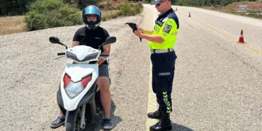 bayram-tatilinde-muglada-90-motosiklet-trafikten-men-edildi-QEH2Zg5w.jpg