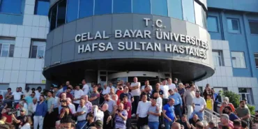 elektrik-carpmasi-sonucu-agir-yarali-olarak-manisa-celal-bayar-universitesi-hafsa-sultan-hastanesinde-tedavi-lHzjkrmh.jpg