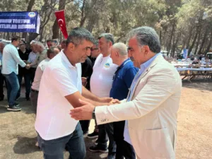 erzurumlular-izmirdeki-piknik-soleninde-bir-araya-geldi-kr17bjfM.jpg