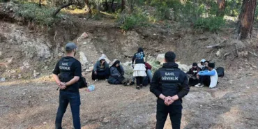 fethiye-kayakoyde-1i-cocuk-10-duzensiz-gocmen-yakalandi-Zk1t8Ch3.jpg