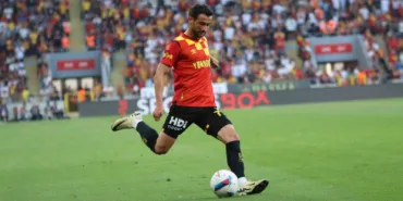 goztepe-ogun-bayrakin-sozlesmesini-uzatti-OrZpGegv.jpg