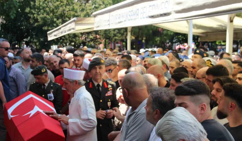 hayatini-kaybeden-astsubay-izmirde-son-yolculuguna-ugurlandi-VGwGy4Mv.jpg