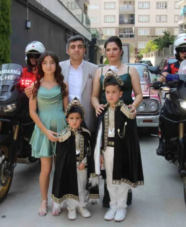 hem-teskilat-gururunu-hem-baba-sevincini-bir-arada-yasadi-Y2wwiYJT.jpg