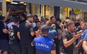 icmelerde-yikim-gerginligi-esnaf-ve-ekipler-karsi-karsiya-geldi-3VN2OVnx.jpg