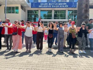 izmir-buyuksehir-belediyesinde-grev-dorduncu-gununde-IOPz2kHK.jpg