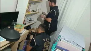 izmirde-fetopdyye-hucre-evleri-operasyonu-40-gozalti-qMkn1bxH.jpg