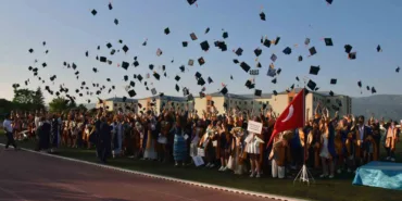 mskulu-gelecegin-ogretmenleri-mezun-oldu-J6yvCmsP.jpg