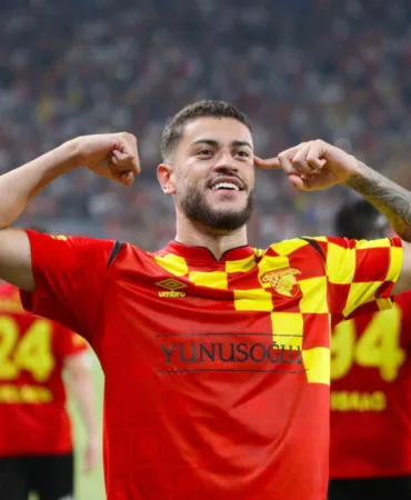premier-lig-ekipleri-romulonun-pesinde-4XhsSS24.jpg
