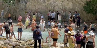 saklikent-kanyonunda-bayram-yogunlugu-tHgTWqI7.jpg