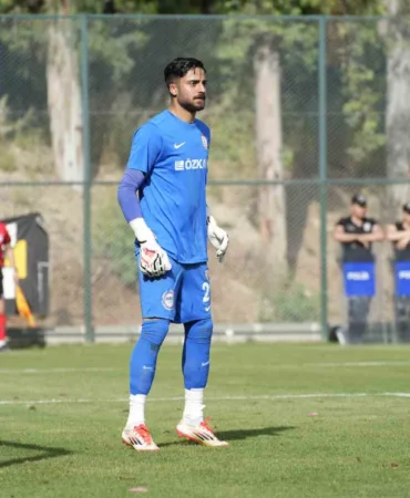 trabzonspor-serhat-oztasdelenin-pesinde-fsAyOPlw.jpg