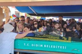 TRAFİK KAZASINDA HAYATINI KAYBEDEN 14 YAŞINDAKİ DERİN, SON YOLCULUĞUNA UĞURLANDI