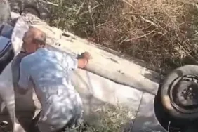 MİLAS'TA ARAÇ ŞARAMPOLE YUVARLANDI: 1 YARALI