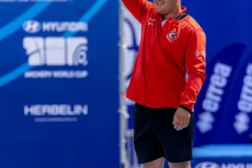 Lacivert Sarı Renkli Dinamik Kültür Sanat Haberleri Podcast (3)