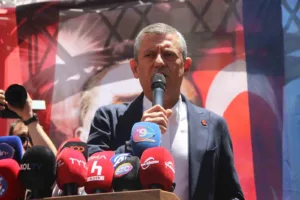 chp-genel-baskani-ozel-kimseyi-satmadim-tunc-soyeri-de-satmam-eF4bZqNv.jpg