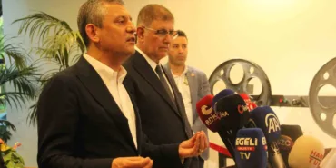 chp-genel-baskani-ozgur-ozel-izmirde-basin-toplantisi-duzenledi-IQK6U7cG.jpg