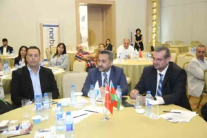 izazderden-bakude-stratejik-ekonomik-is-birligi-bulusmasi-56Bui5sG.jpg