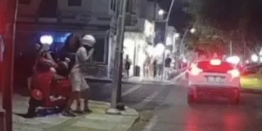 trafikte-birbirlerine-girdiler-o-anlar-kamerada-ROUQMba7.jpg