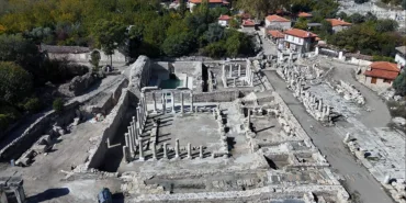 STRATONİKEİA ANTİK KENTİNDEKİ 'ROMA HAMAMINA' ZİYARETÇİ AKINI
