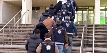 BODRUM'DA KAÇAK GÖÇMEN ÇETESİ ÇÖKERTİLDİ: 3 TUTUKLAMA