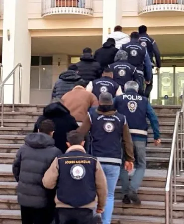 BODRUM'DA KAÇAK GÖÇMEN ÇETESİ ÇÖKERTİLDİ: 3 TUTUKLAMA
