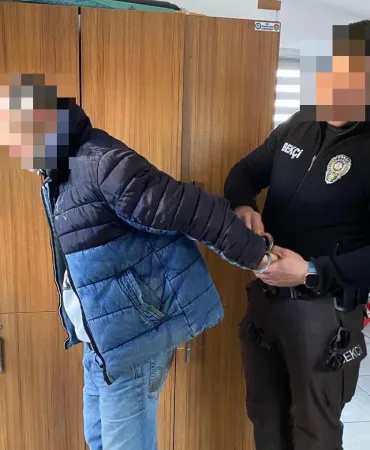 MENTEŞE OTOGARI'NDA UYUŞTURUCU TACİRİ YAKALANDI