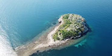 GÜMÜŞLÜK KOYUNDA SULAR ÇEKİLDİ, 3 BİN 500 YILLIK KRAL YOLU ORTAYA ÇIKTI