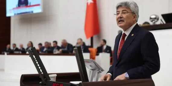 metin-ergun-turkiyede-her-iki-kisiden-biri-borclu-1024x576