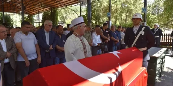 0x0-mugladaki-kazada-hayatini-kaybeden-polis-memuru-memleketi-sanliurfada-topraga-verildi-1787229147690