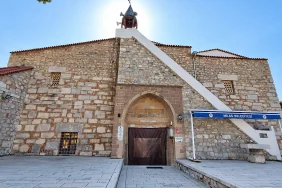milas-ulu-camii-nde-sabah-nama_1792666180_eHgOZ3